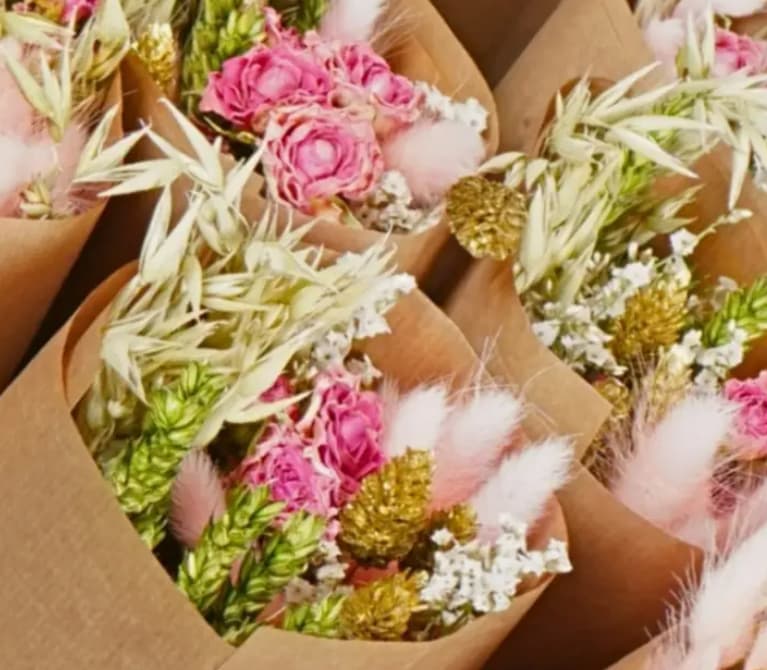 Dried Flowers Market More - Pink Elegance