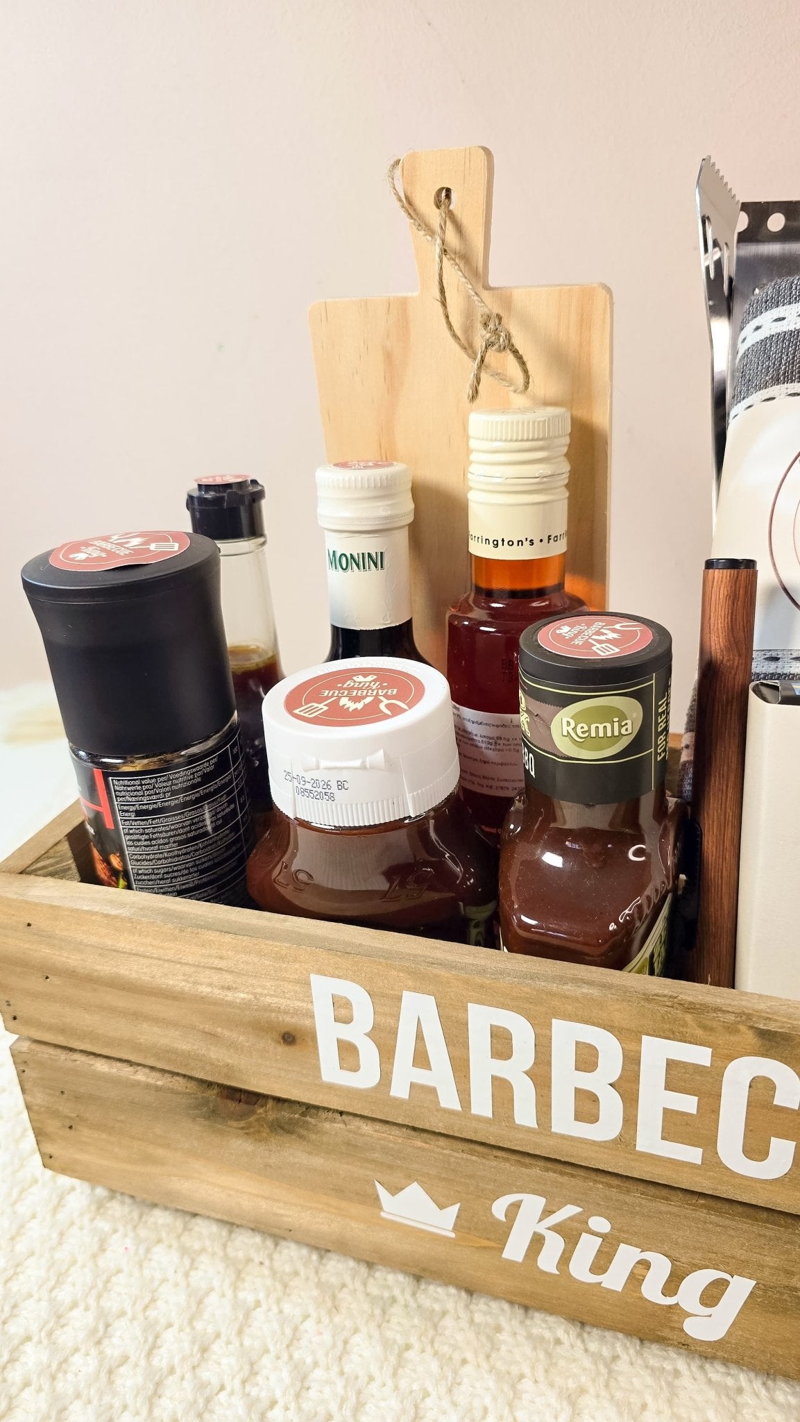Barbecue King Gift Box – Premium Wooden Box for Barbecue Lovers - Gifting CY - Cyprus -