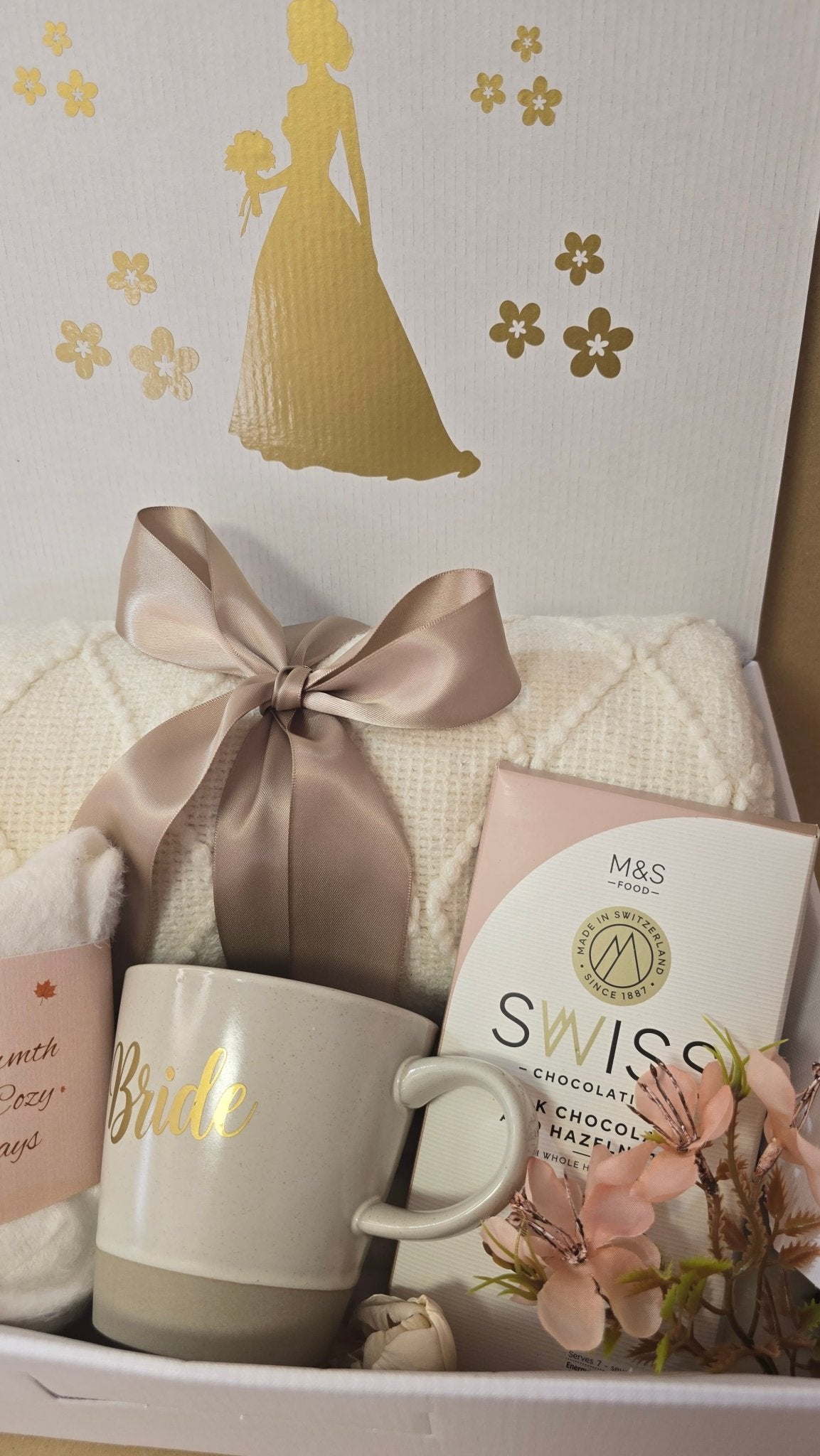 Bride - to - Be Gift Box | Cozy & Sweet Wedding Set - Gifting CY - Cyprus -