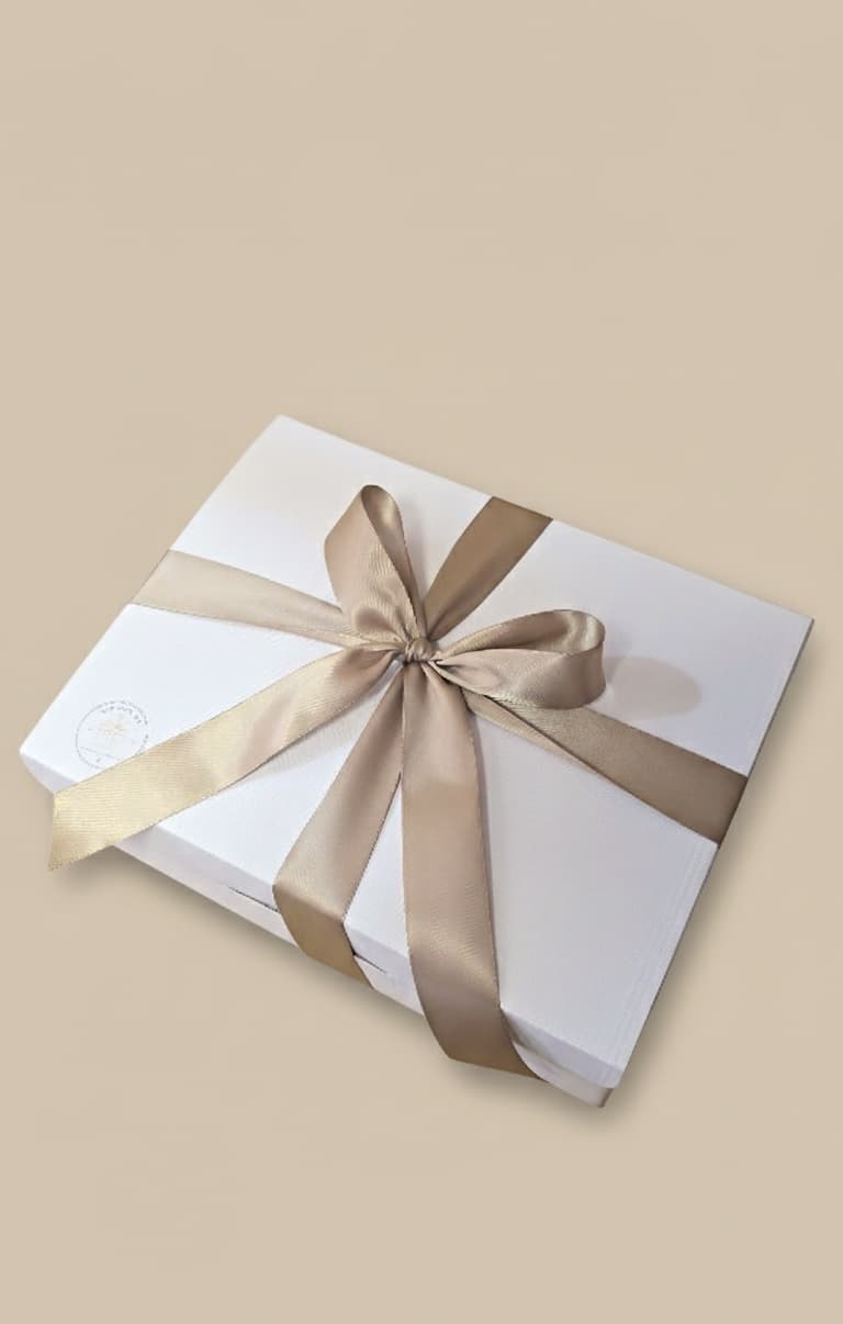 Bride - to - Be Gift Box | Cozy & Sweet Wedding Set - Gifting CY - Cyprus -