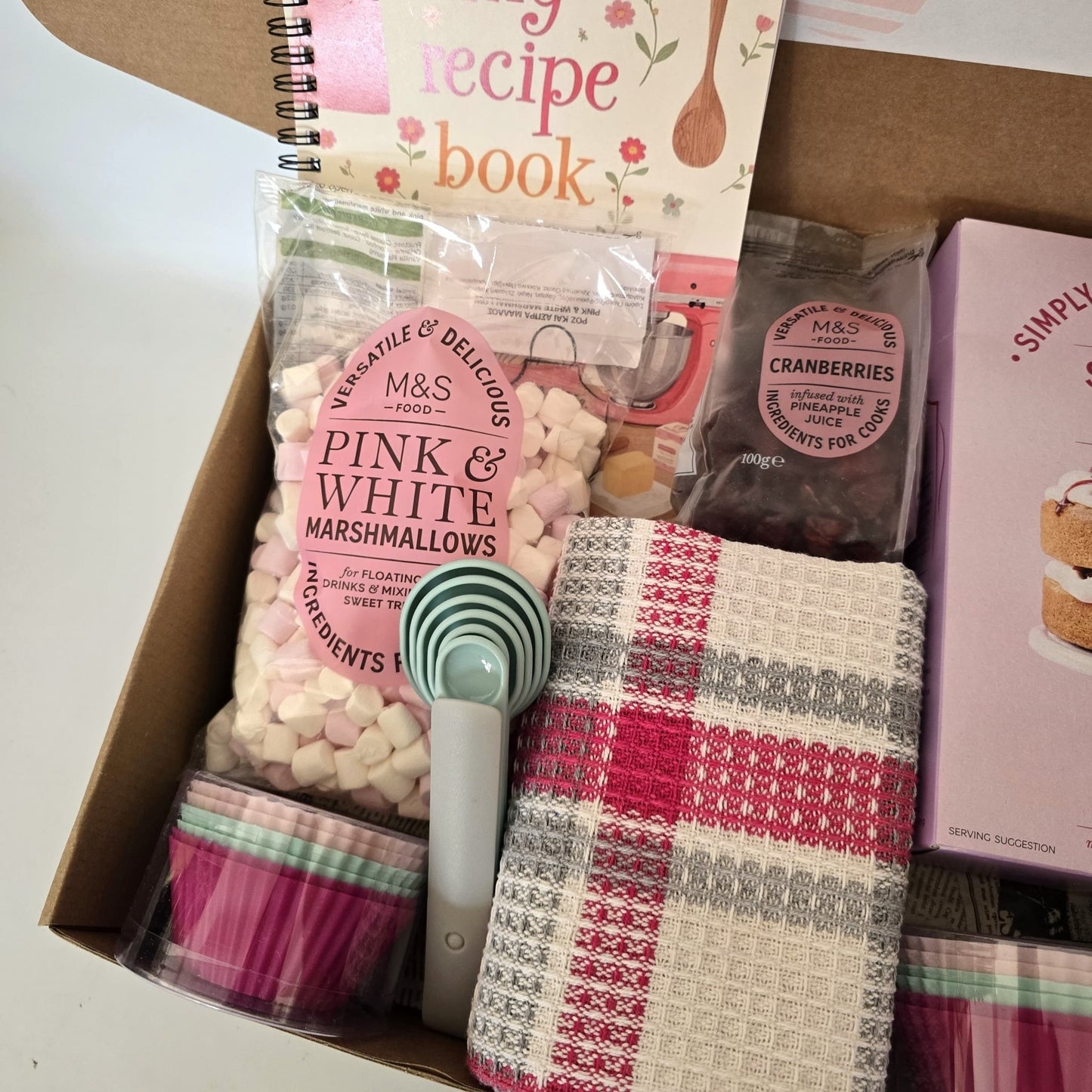 Happiness is Homemade Baking Gift Box – Baking Lover Gift Set - Gifting CY - Cyprus -