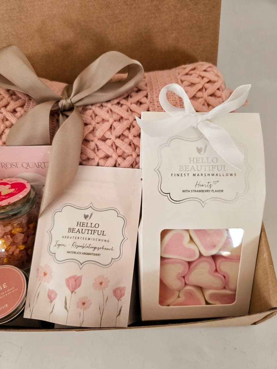 Luxury Cozy Gift Box Cyprus – Pink Blanket & Self - Care Pamper Set for Her - Gifting CY - Cyprus -