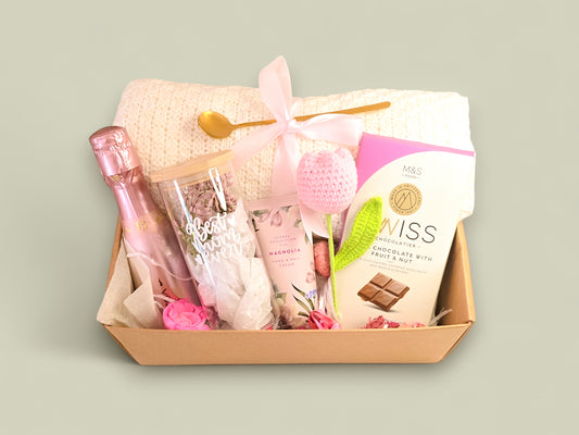Mom's Cozy Celebration Gift Box