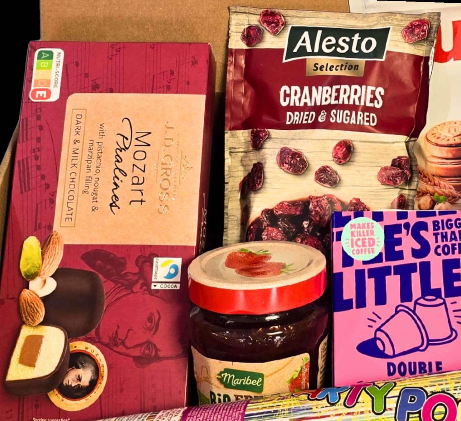 Congratulations Celebration Treat Gift Box - Gifting CY - Cyprus - 