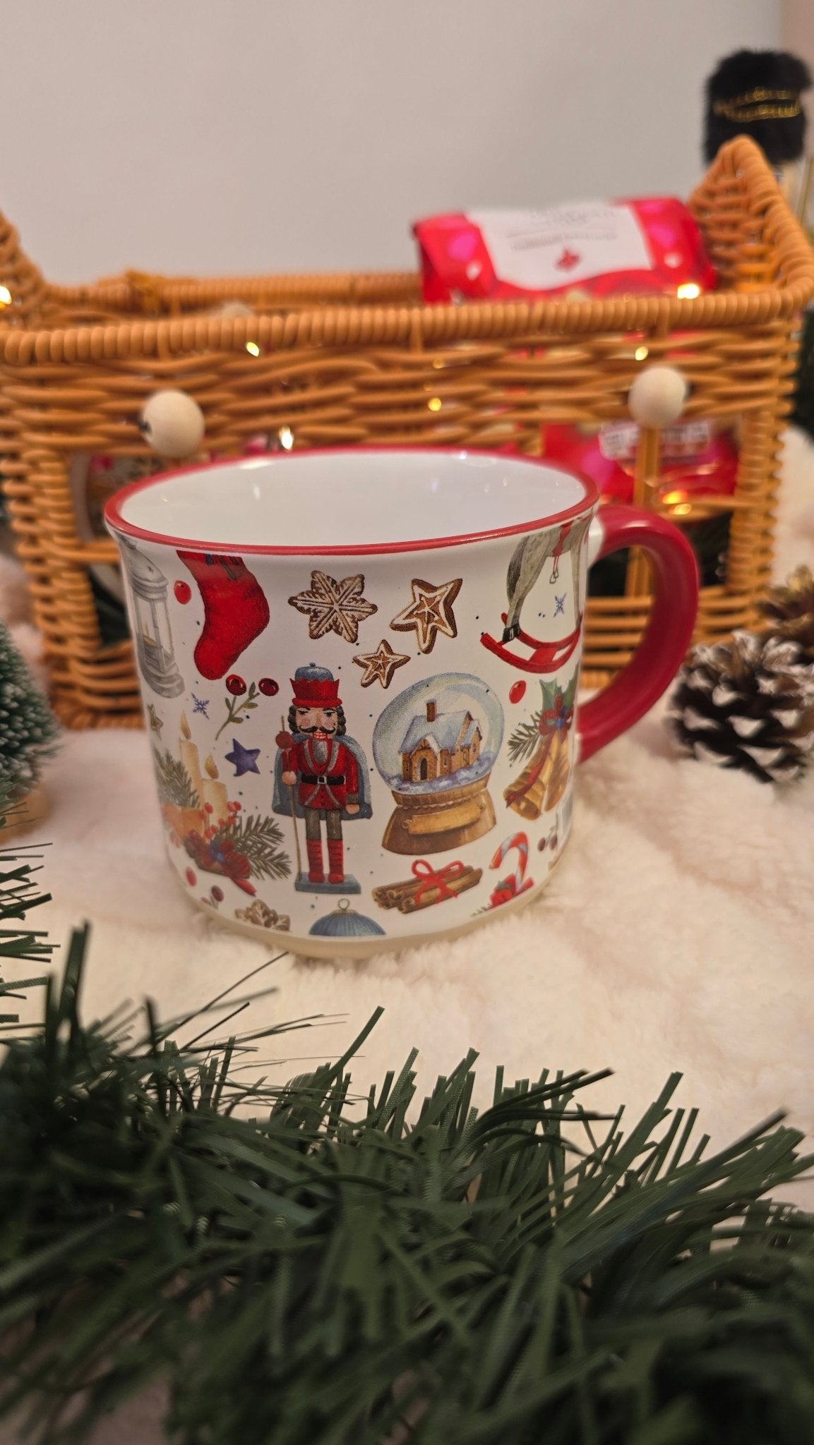 Gingerbread House Christmas Gift Basket - Gifting CY - Cyprus - 