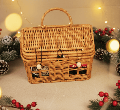 Gingerbread House Christmas Gift Basket - Gifting CY - Cyprus - 