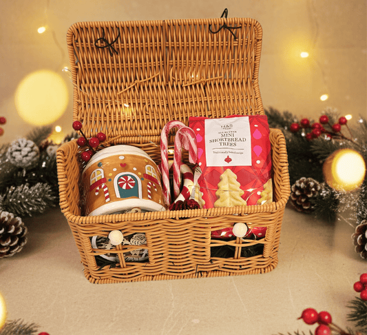 Gingerbread House Christmas Gift Basket - Gifting CY - Cyprus - 