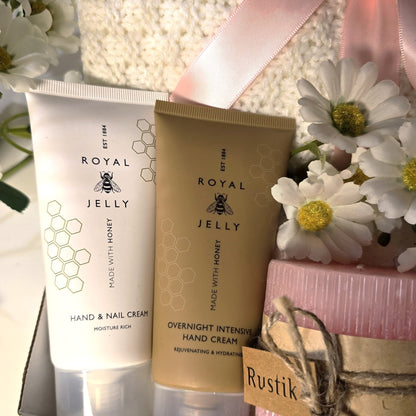 Honey Bee Gift Box - Gifting CY - Cyprus - 