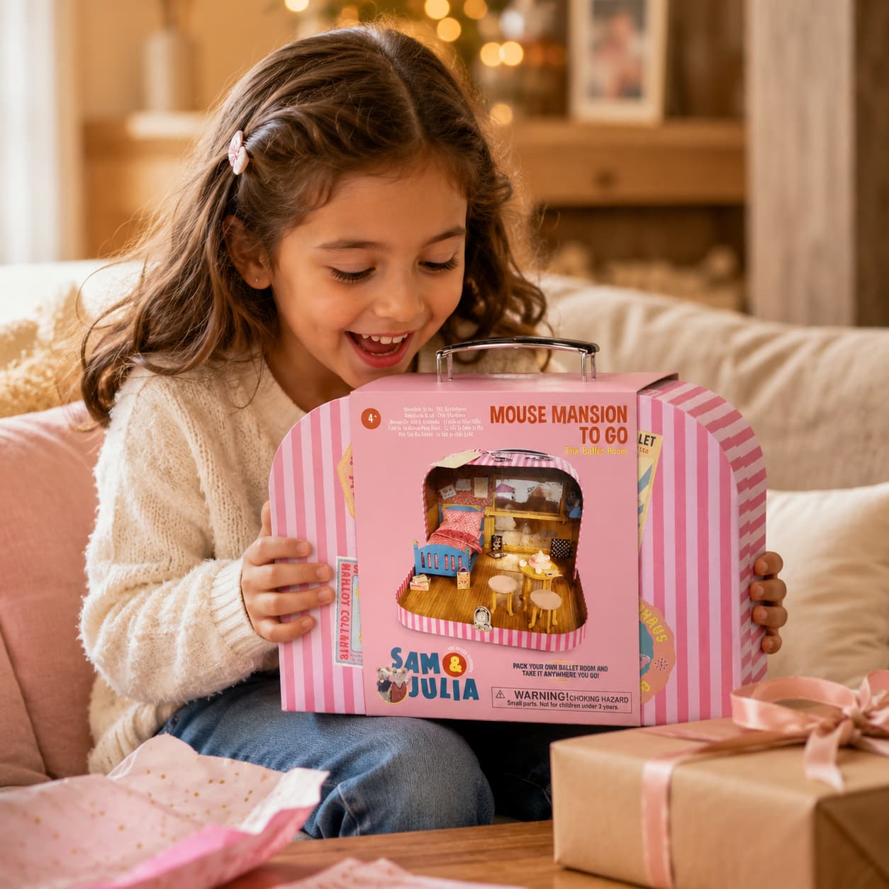 DIY Mouse Mansion Bedroom Suitcase Craft Kit with Mini Furniture, Teddy Bear & Accessories