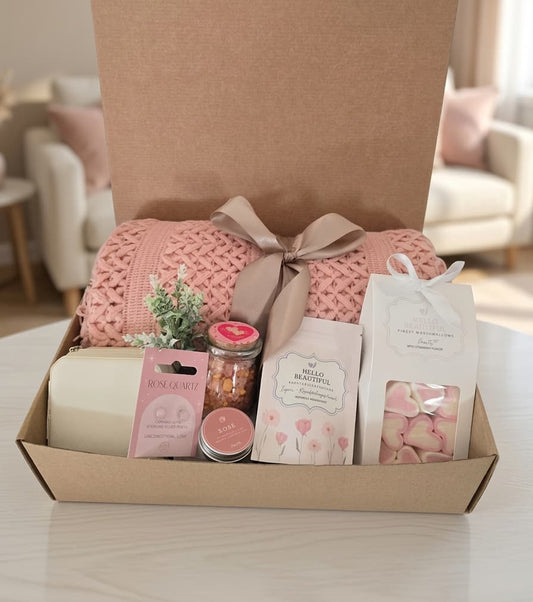 Luxury Cozy Gift Box Cyprus – Pink Blanket & Self - Care Pamper Set for Her - Gifting CY - Cyprus - 