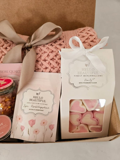 Luxury Cozy Gift Box Cyprus – Pink Blanket & Self - Care Pamper Set for Her - Gifting CY - Cyprus - 