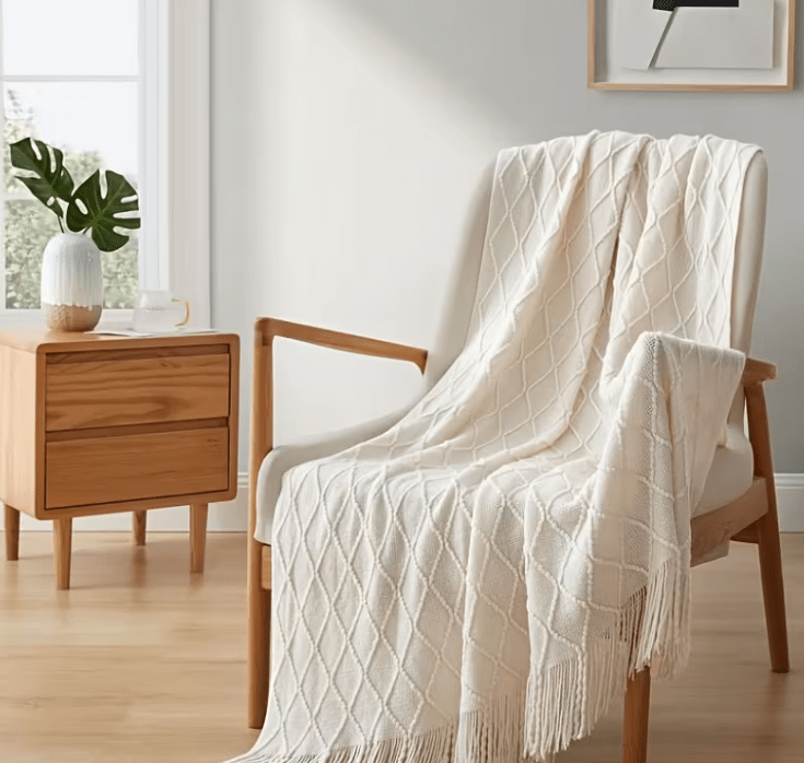Luxury Long Diamond Knit Throw Blanket with Tassels Cream White - Gifting CY - Cyprus - 