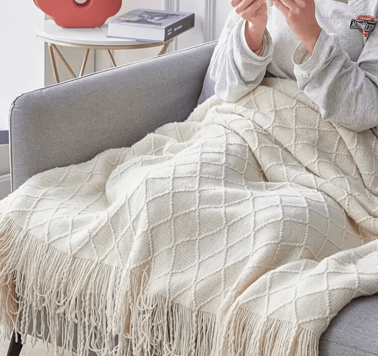 Luxury Long Diamond Knit Throw Blanket with Tassels Cream White - Gifting CY - Cyprus - 
