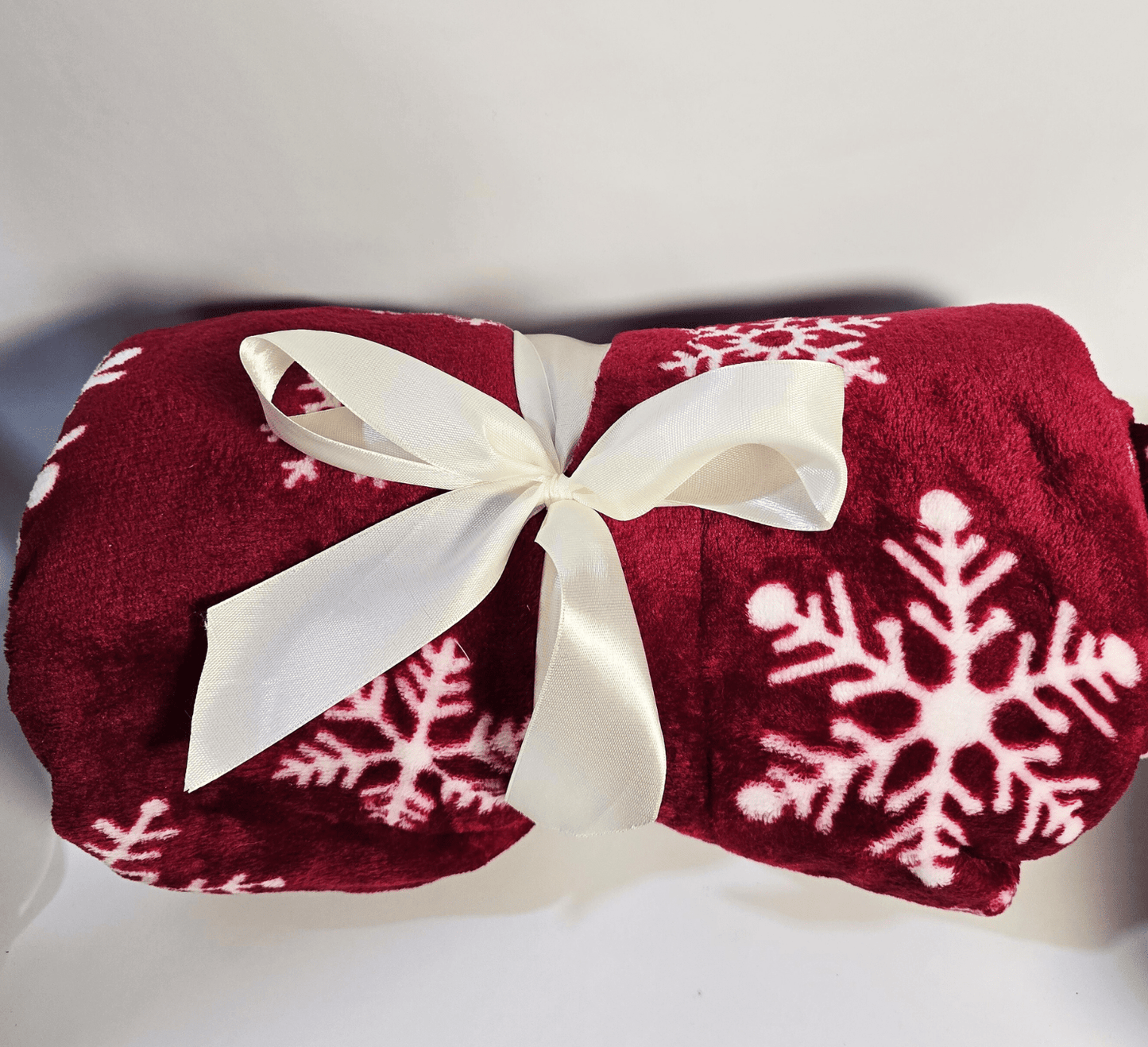 Season to be Cozy Christmas Box - Gifting CY - Cyprus - 