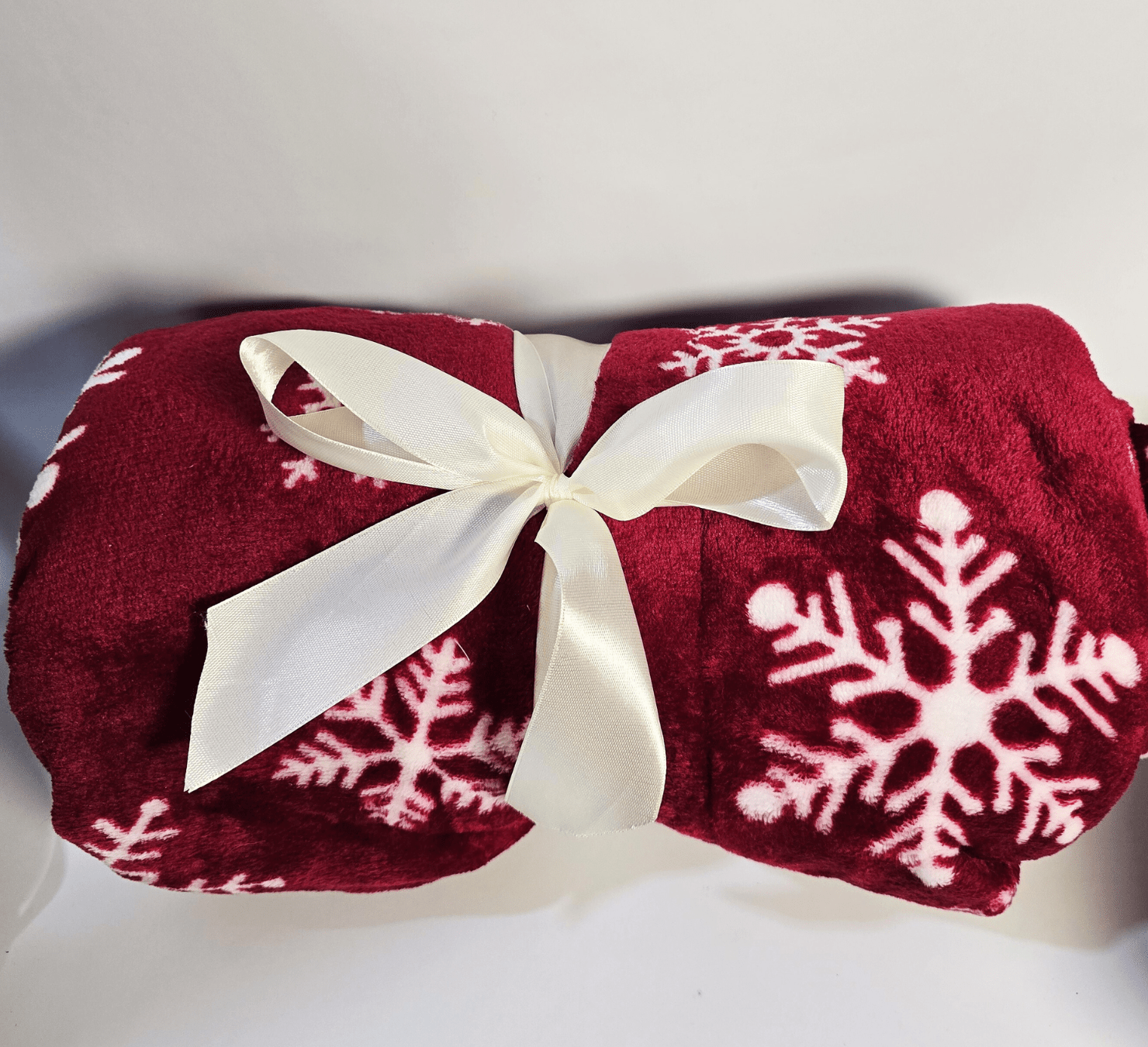 Season to be Cozy Christmas Box - Gifting CY - Cyprus - 