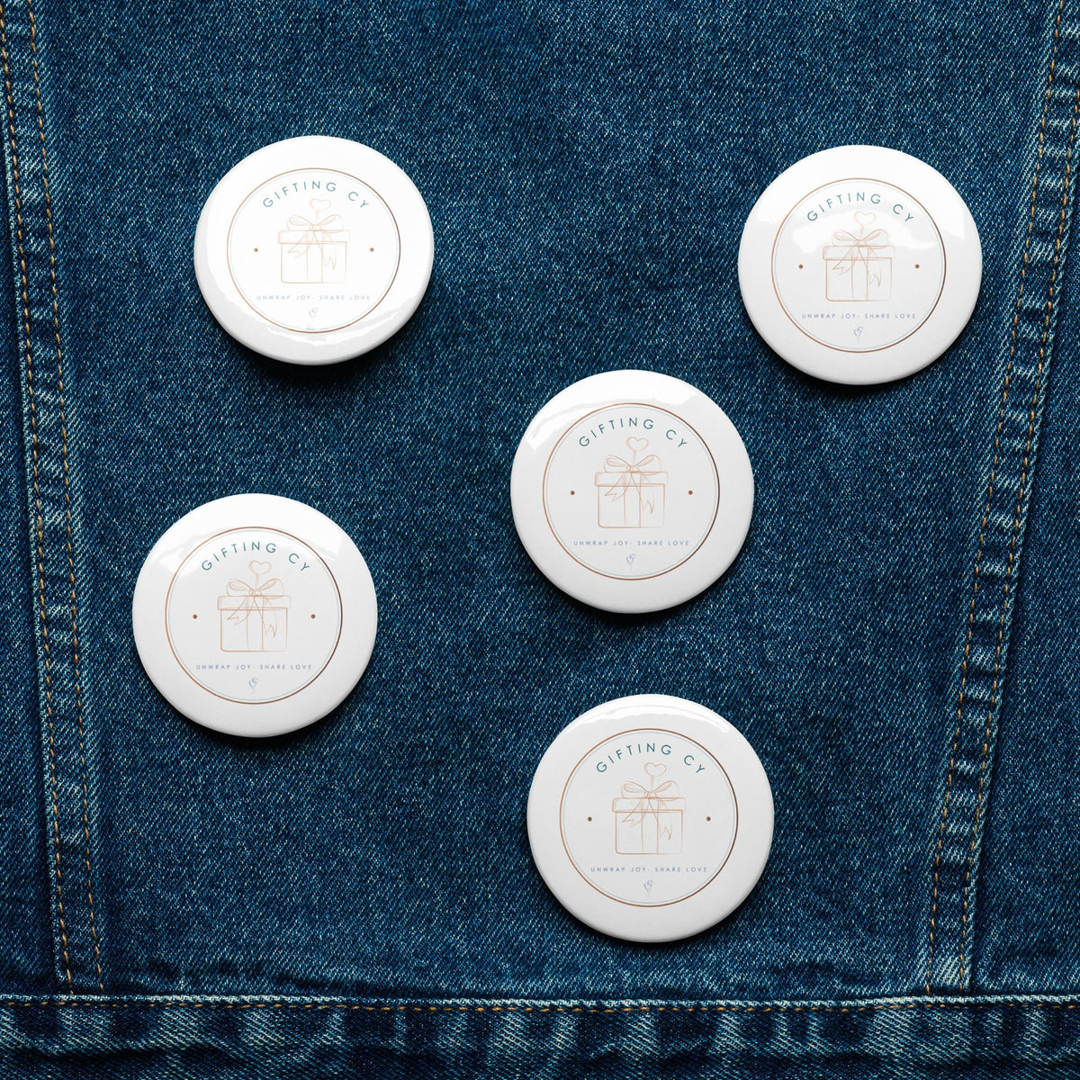 Set of pin buttons - Gifting CY - Cyprus -