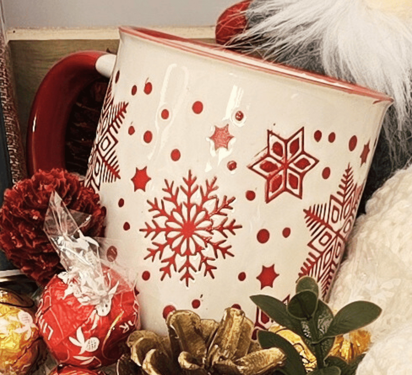 The Cozy Christmas & Holiday Cheer Gift Box | Luxury Winter Hamper - Gifting CY - Cyprus - 