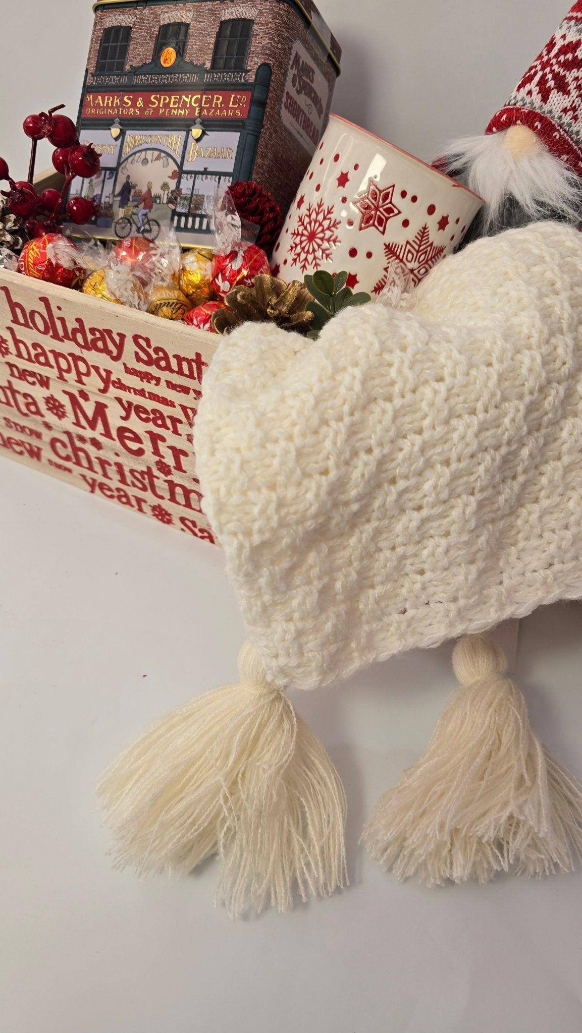 The Cozy Christmas & Holiday Cheer Gift Box | Luxury Winter Hamper - Gifting CY - Cyprus - 