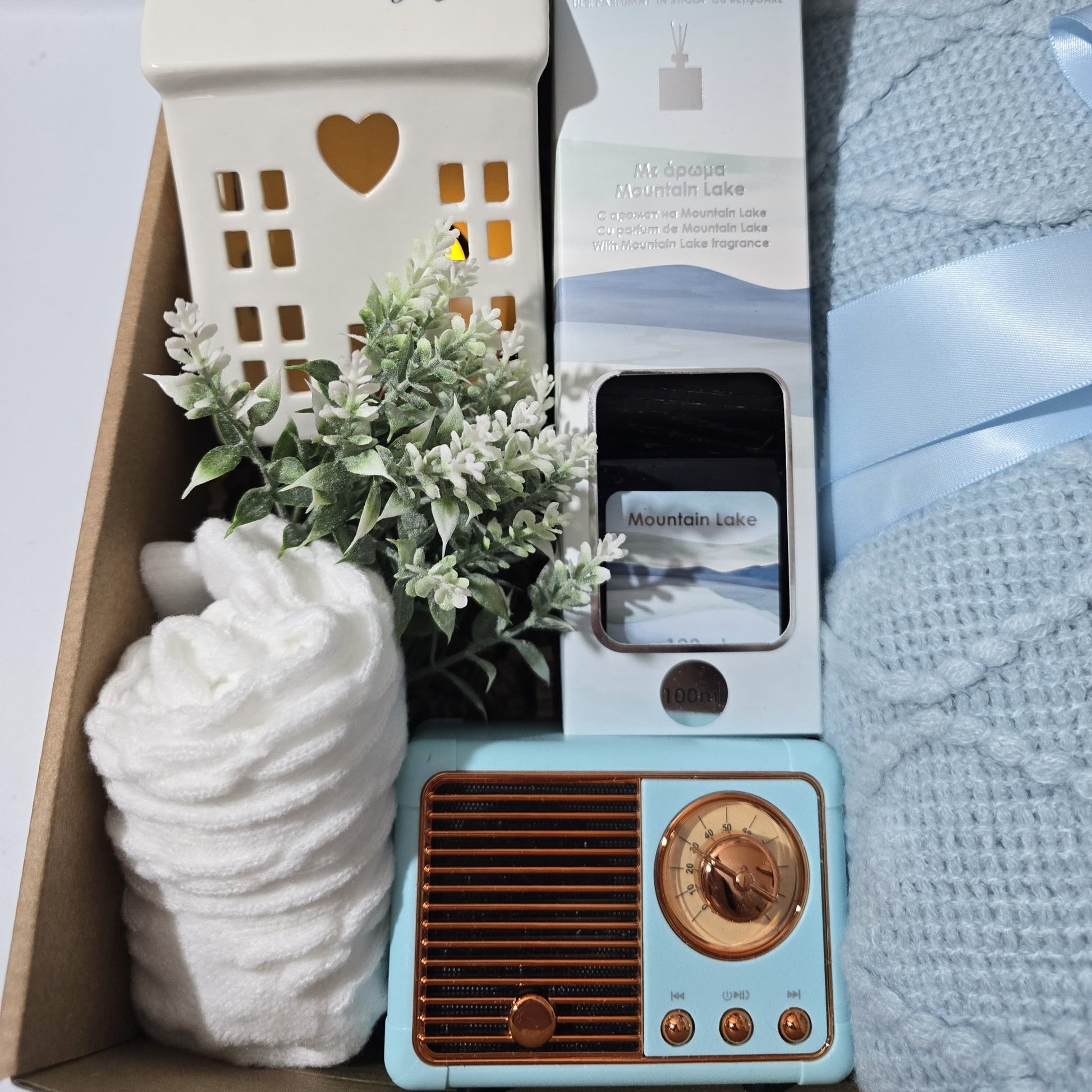 Turquoise Cozy Nest Gift Box - Gifting CY - Cyprus - 
