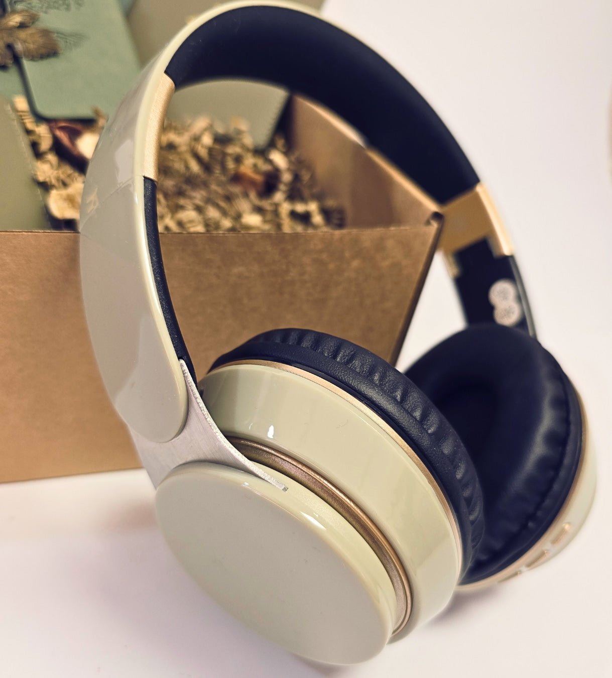"Wanderlust Free Spirit" Travel Gift Box - Gifting CY - Cyprus - 