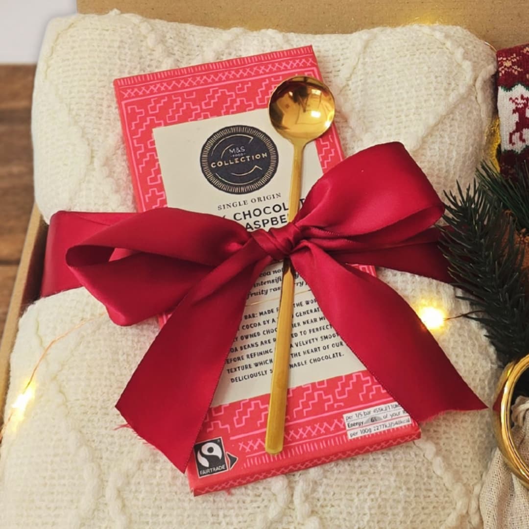 Warm Wishes Christmas Gift Box – Cozy Holiday Comfort Set - Gifting CY - Cyprus - 